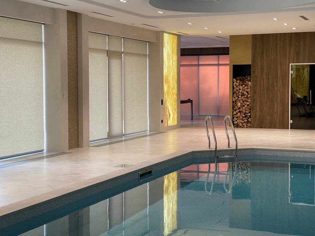 Интерьер частного бассейна и SPA-зоны